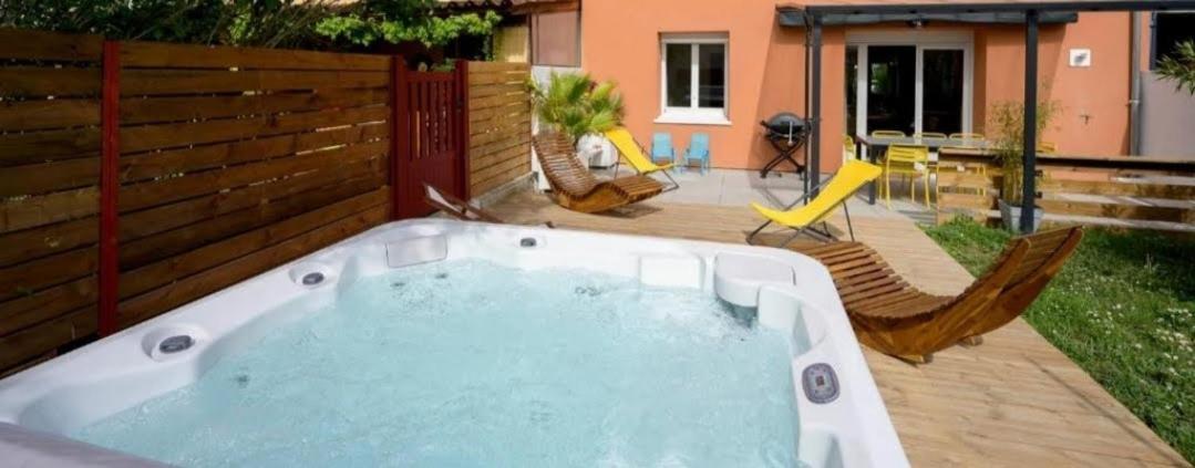 Chez Odette - Spa, Plancha, Parking Алби Екстериор снимка